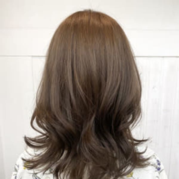 ◆オリーブベージュ/ミディアムレイヤー/イルミナ/美髪/ツヤ