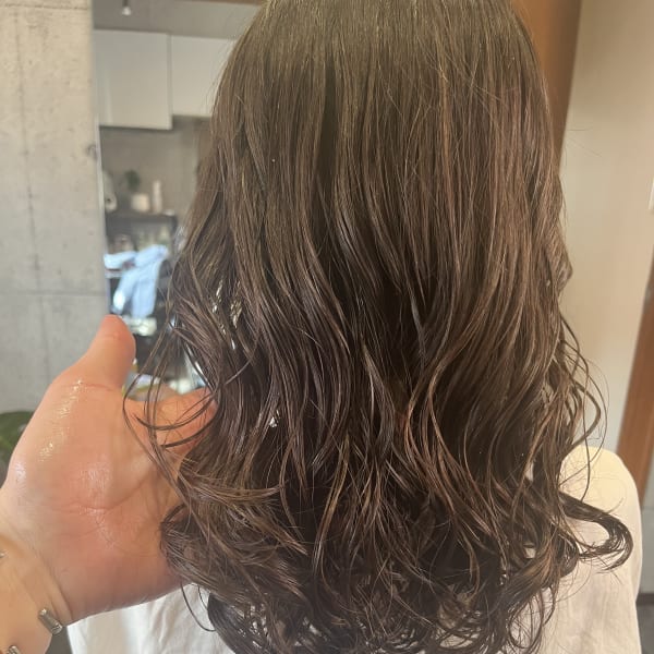 韓国風コテ巻きパーマ