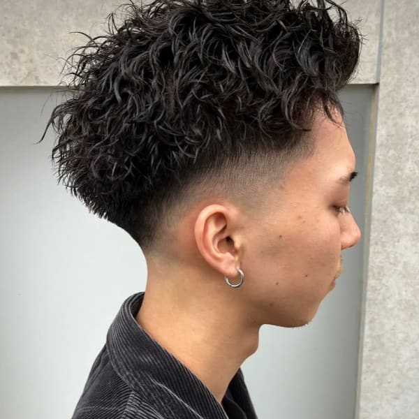 束感　波巻きツイストパーマ×フェードカット