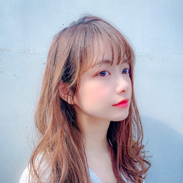 外ハネナチュラルロング