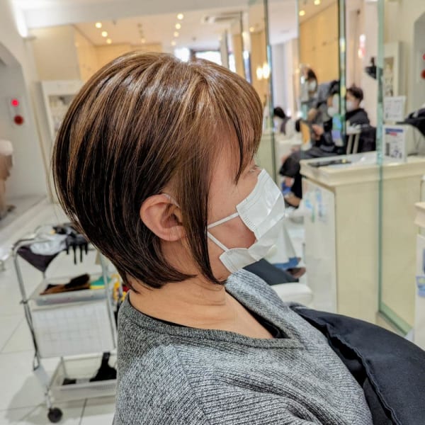 初体験♪脱白髪染めハイライトカラー×ショートボブ【我孫子】