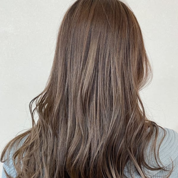 【Ａｒｉｅｓ上赤江/富山市】白髪ぼかしハイライト/オージュア|Aries 上赤江店