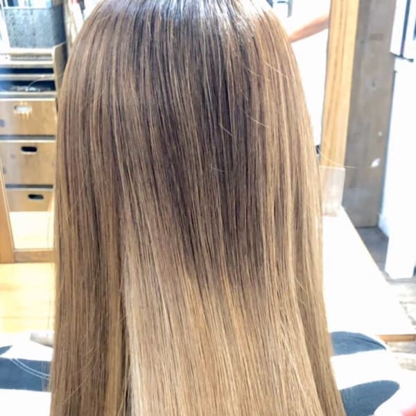 ナチュラルストレート|女性専用髪質改善酸性縮毛矯正専門店LIRA