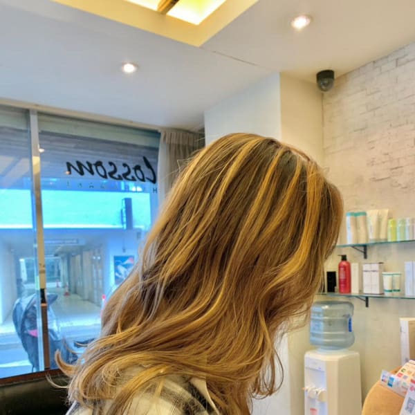 20代30代ダブルカラーブリーチ立体感グラデーション透明感