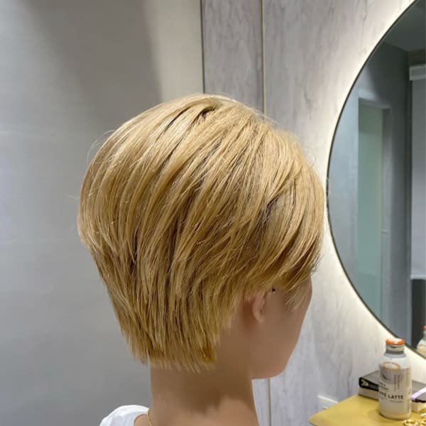 ハンサムショート×ハイトーンカラー