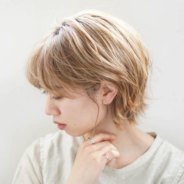 ハイトーンニュアンスショート