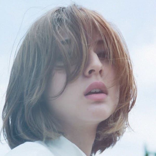 モーブカラー透け感ボブ　くびれセミディ