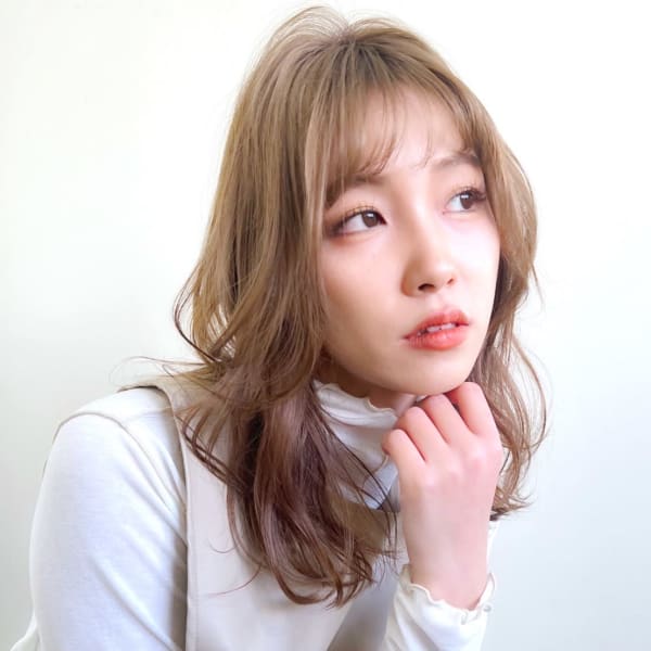 ハイトーンミルクティベージュ×レイヤーミディ