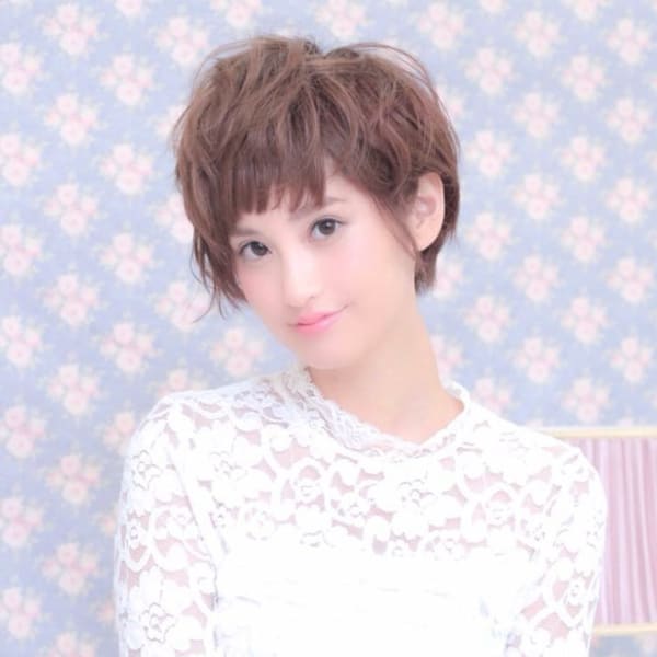 オン眉ヘルシーショート