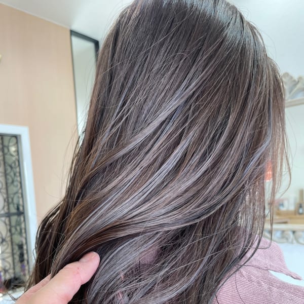 ハイライトでブルーシルバー