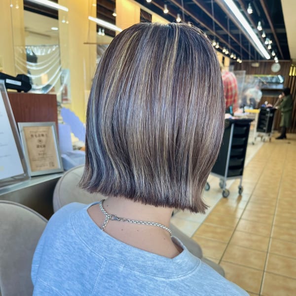 【大人かわいい】白髪ぼかしハイライト 外ハネボブ ベージュ