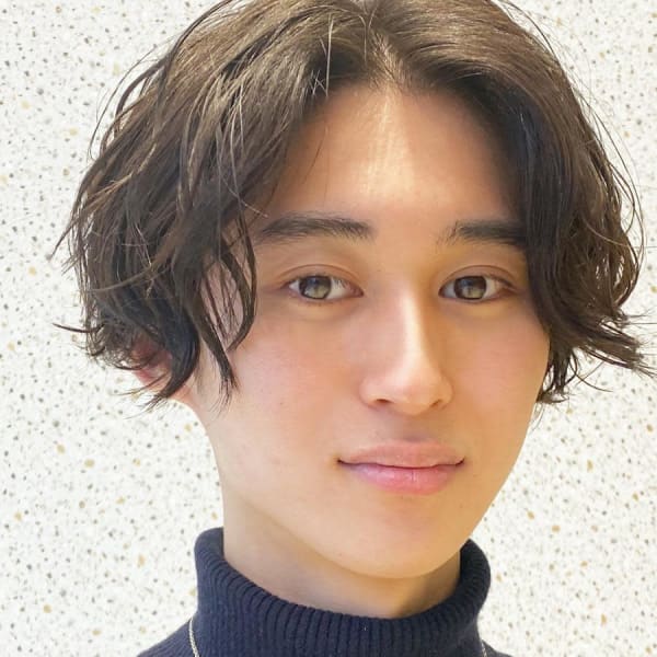 ナチュラルセンターパート×ツーブロック|HAIR & MAKE EARTH 青葉台店