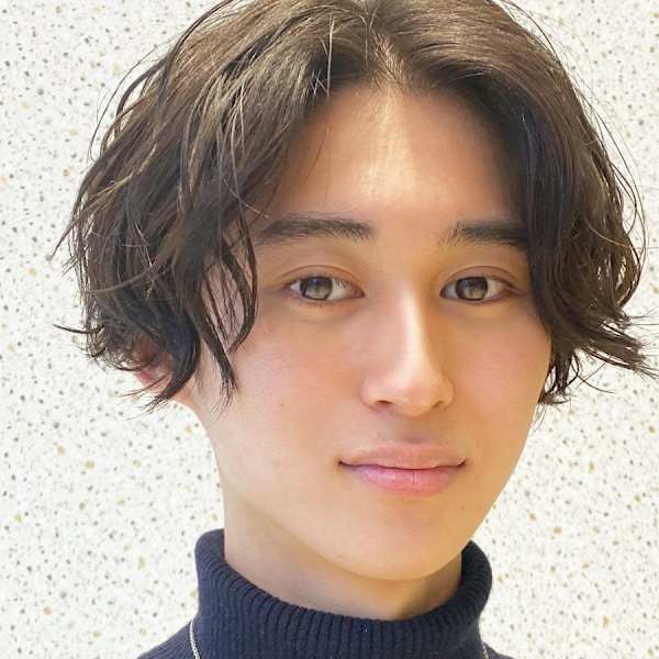 ナチュラルセンターパート×ツーブロック|HAIR & MAKE EARTH あがり浜店