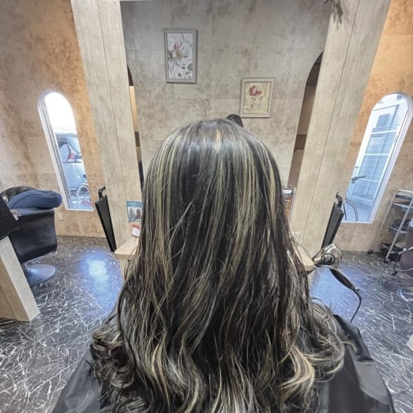 外人風ハイライトカラー|Anphi 新杉田