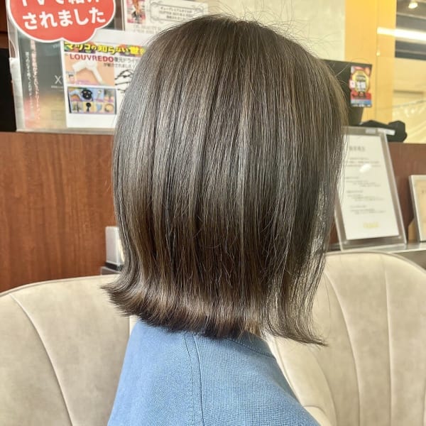 【大人かわいい】外ハネボブ 透明感アッシュグレー 20代30