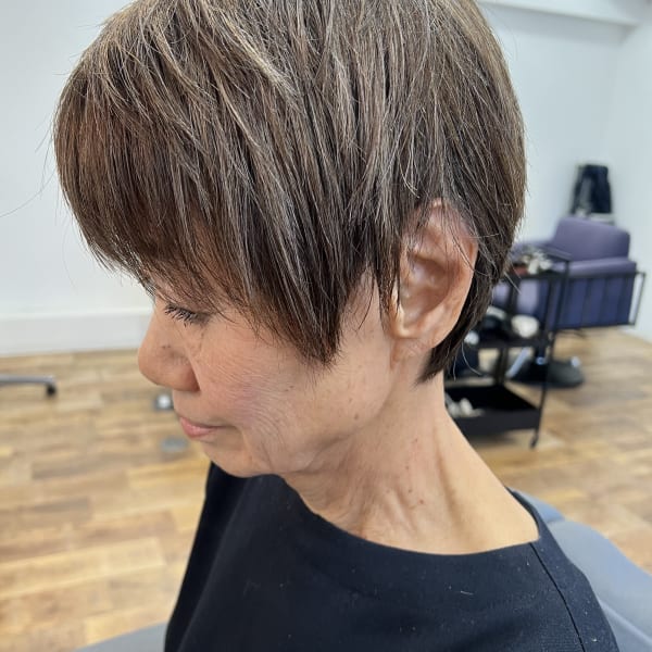 アッシュグレー白髪染め×ハイライト白髪ぼかし