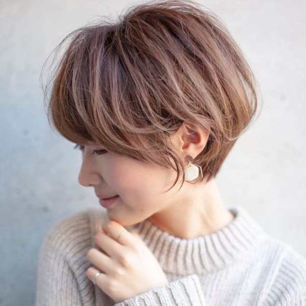 20代30代40代／横顔美人ショート