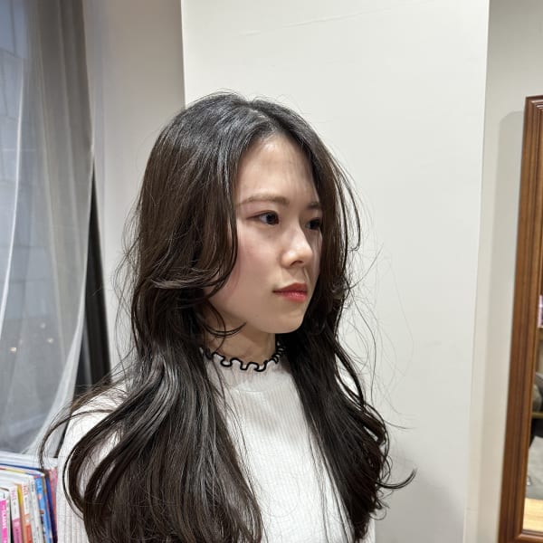 韓国風レイヤーカット|女性専用髪質改善酸性縮毛矯正専門店LIRA