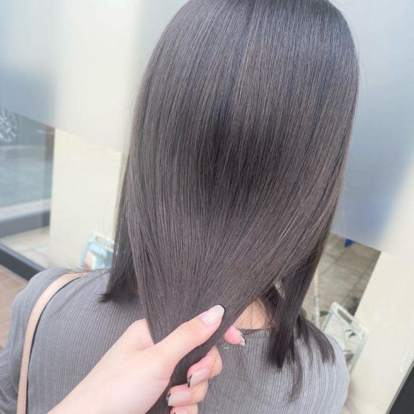 グレージュブラウンカラー