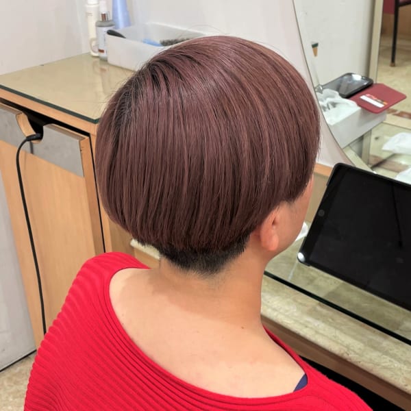 ピンクブラウン×大人マッシュショート
