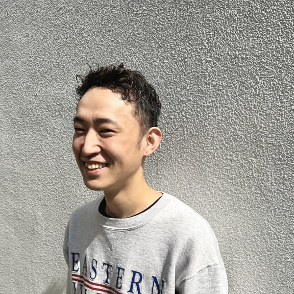Ail hair salon Miyazaki【エイル ヘアーサロン ミヤザキ】のスタッフ紹介。TAKAHIRO