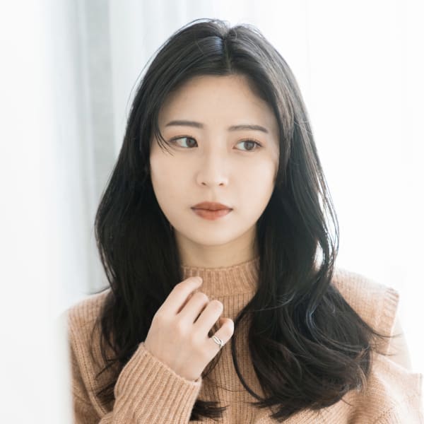 大人の韓国風黒髪