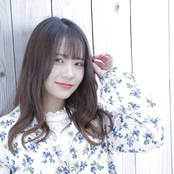 （仙台美容室）肩下レングスのゆる巻きミディアム