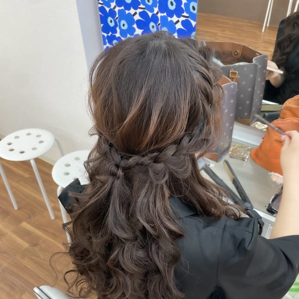 編み込みハーフアップ