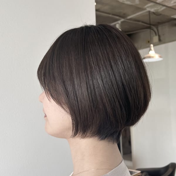 襟足スッキリショートボブスタイル