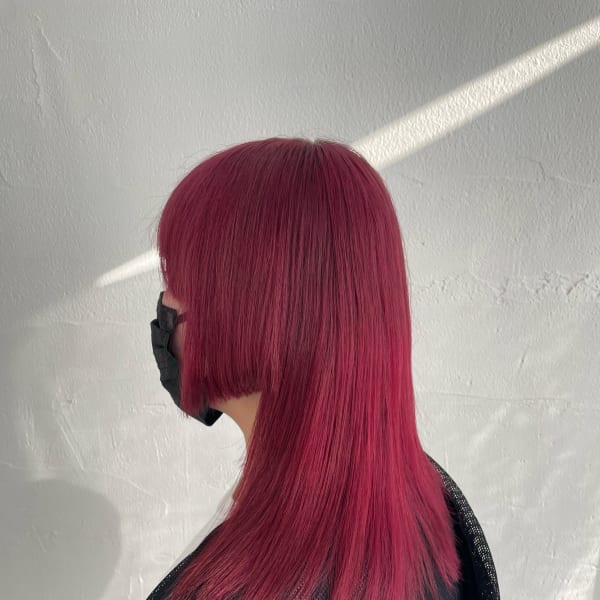 ピンキーレッドに前下がり姫カット☆
