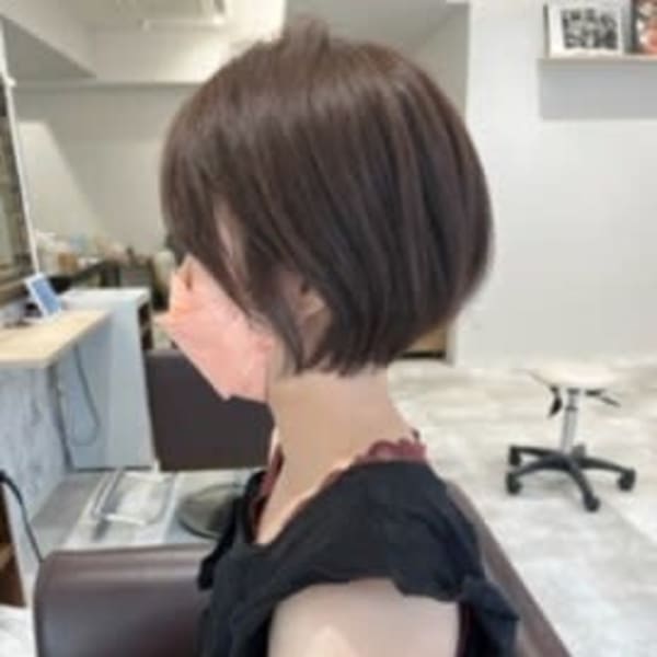 大人可愛い伸ばしかけショートボブ