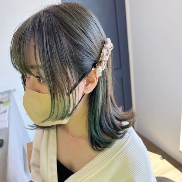 グリーンブリーチダブルカラー裾カラーバイカラー顔周りカット