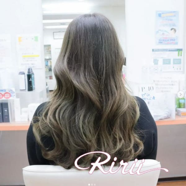 また母、遊ばれる。 娘さんのリクエストで ブリーチして、