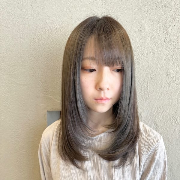 ベージュカラー