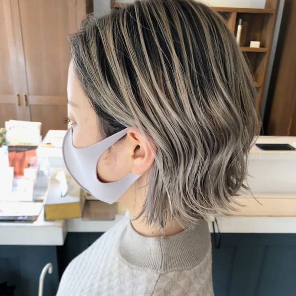 ホワイトベージュハイライト