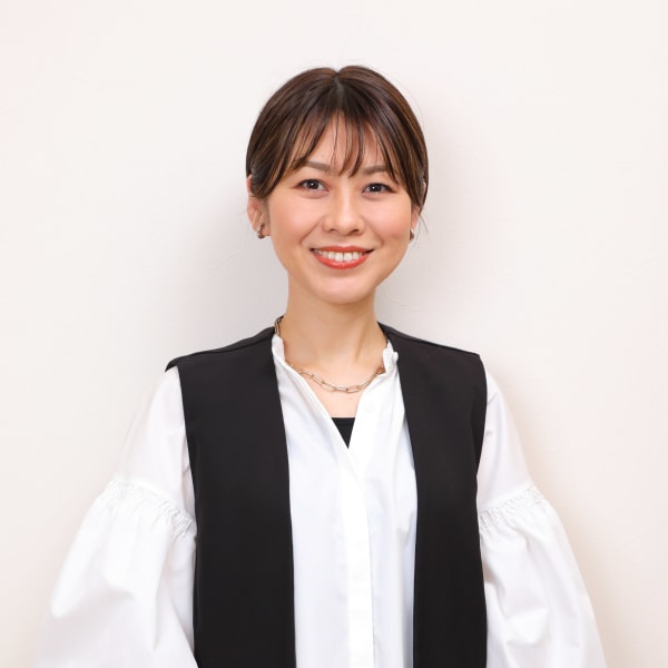 HAIR MAKE age 天神西通り店【ヘアメイク アージュ テンジンニシドオリテン】のスタッフ紹介。持木 奈保子