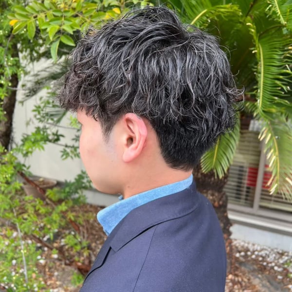 ビジネススタイル ツーブロックスタイル ツイストパーマ 束感