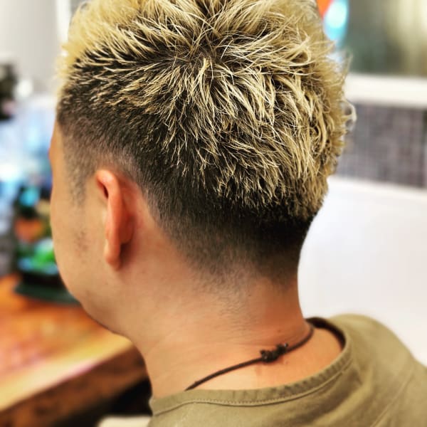 ブリーチヘアをカットでアレンジ