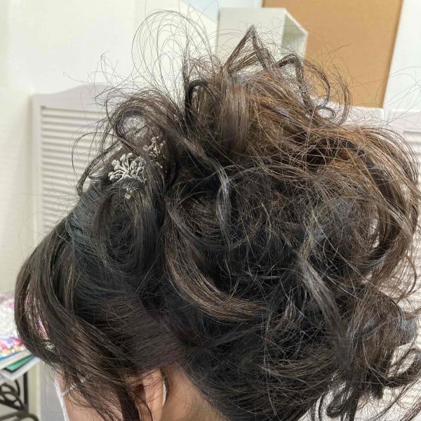 　ヘアーアレンジ　盛り髪　