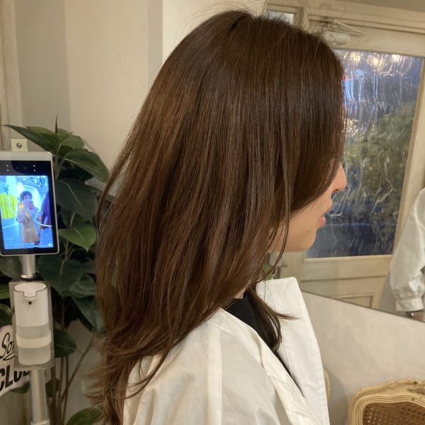 ナチュラルウェーブオリーブブラウンレイヤーロング前髪なし