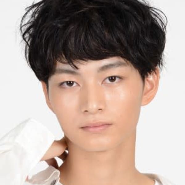 無造作黒髪クラウドマッシュショート