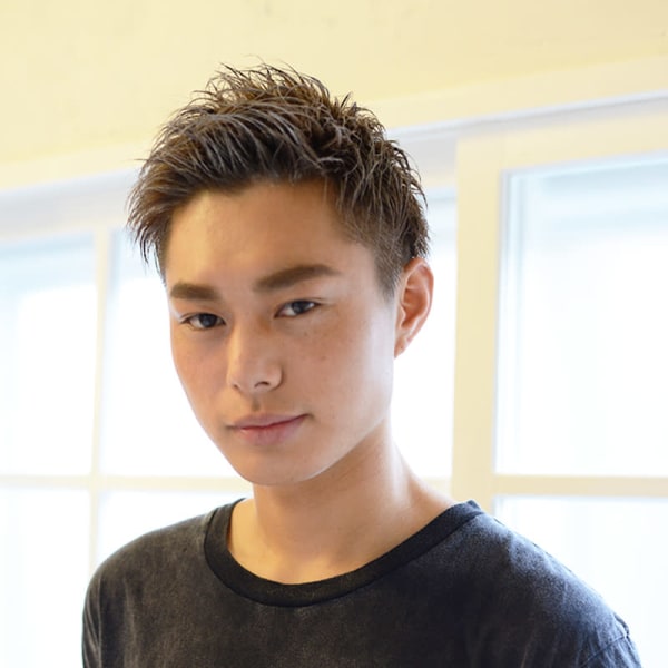 クール＆ワイルドな刈り上げスタイル