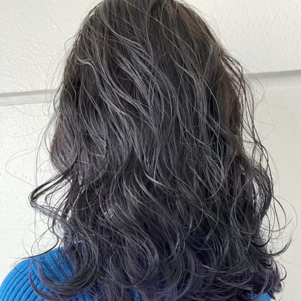 デザインカラー　インナーカラー　パープル　パーマスタイル