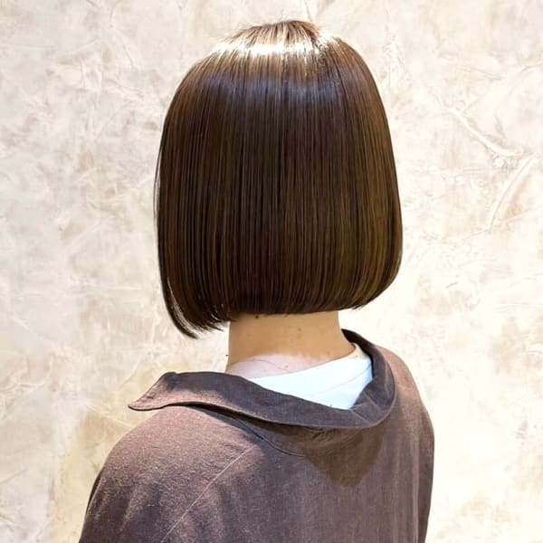 髪質改善　切りっぱなしボブ　マロンブラウン　10代20代