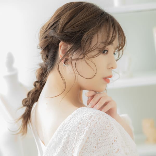 抜け感大人ガーリー外国人風編み込みアレンジミルクティアッシュ