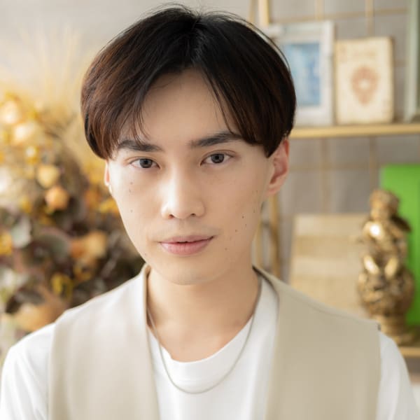 アップバングセンターパートツーブロック　グレージュアッシュ|COVER HAIR bliss 【カバー ヘア ブリス】川口/ららテラス川口東口駅前店