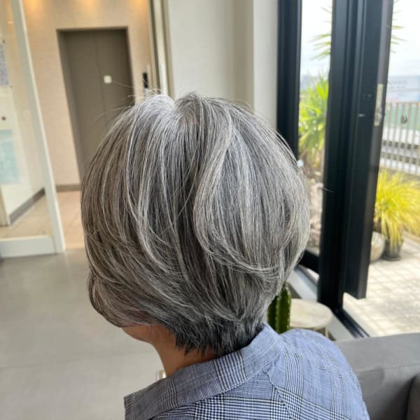 脱白髪染め/グレイヘア/50代/60代