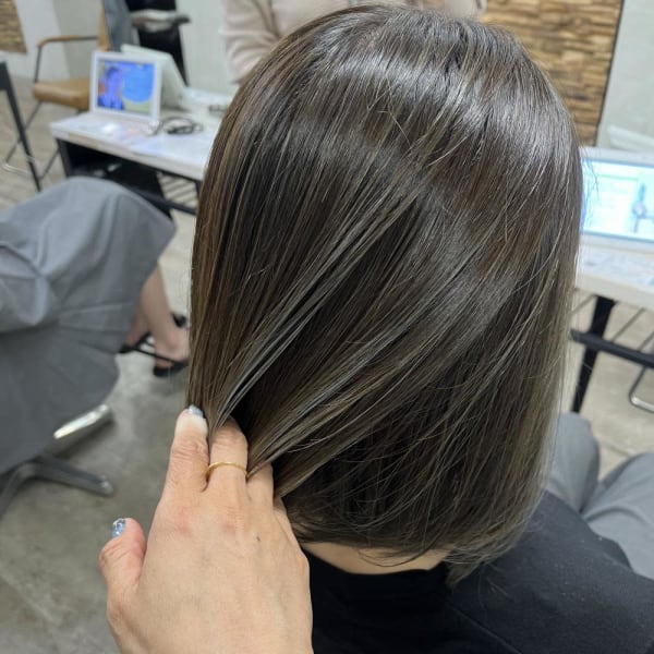 白髪ぼかしハイライトイルミナカラー