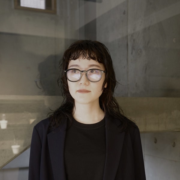 【田中結】眉上バング×ポイントパーマ