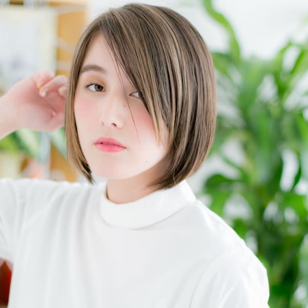 メッシュカラーで大人ミニボブ